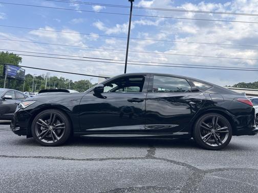 Majestic Black Pearl 2024 Acura Integra w/A-Spec Technology Package