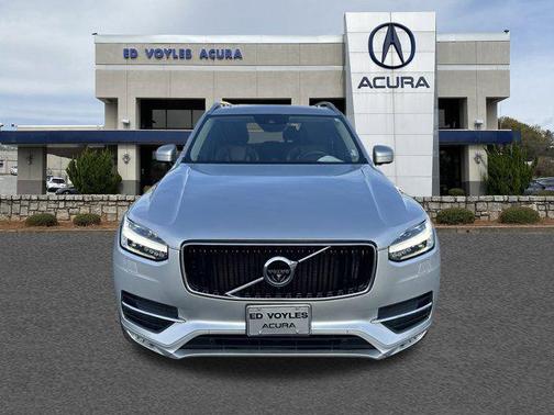 2017 Volvo XC90 T6 Momentum