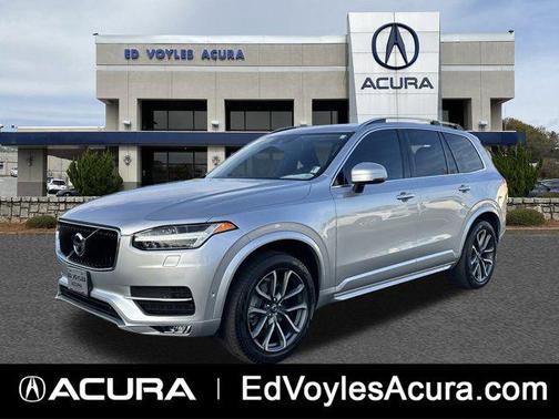 2017 Volvo XC90 T6 Momentum