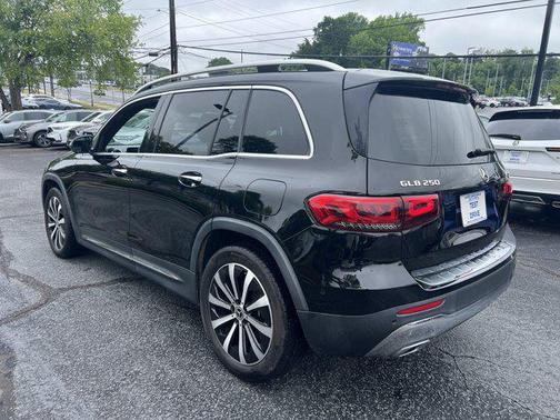 Cosmos Black Metallic 2022 Mercedes-Benz GLB 250 4MATIC