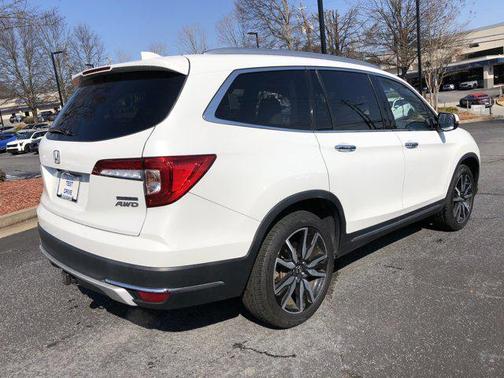 2022 Honda Pilot Touring 8-Passenger