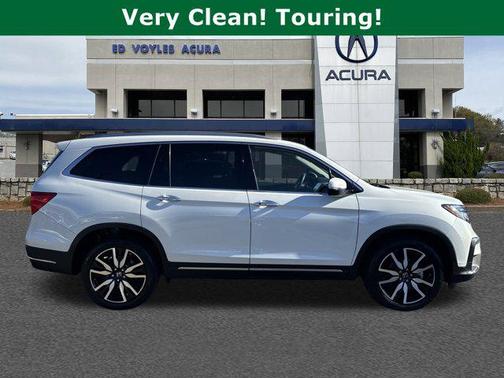 2022 Honda Pilot Touring 8-Passenger