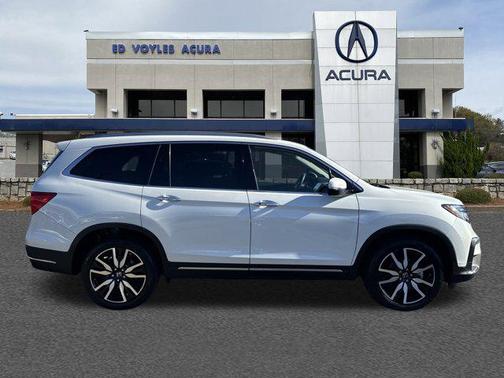 2022 Honda Pilot Touring 8-Passenger