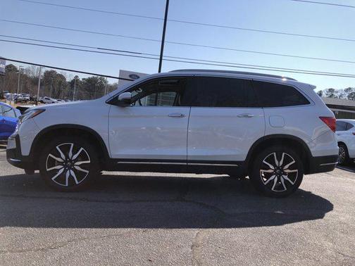 2022 Honda Pilot Touring 8-Passenger