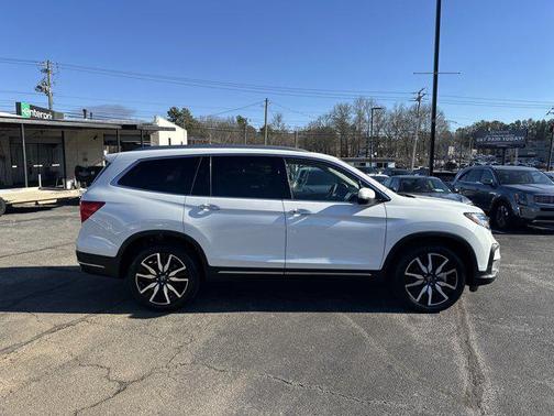 2022 Honda Pilot Touring 8-Passenger