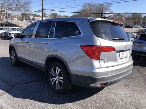 Lunar Silver Metallic 2018 Honda Pilot EX