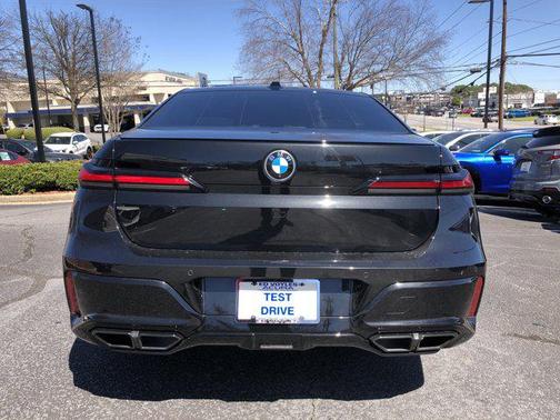 2023 BMW 760 760i xDrive