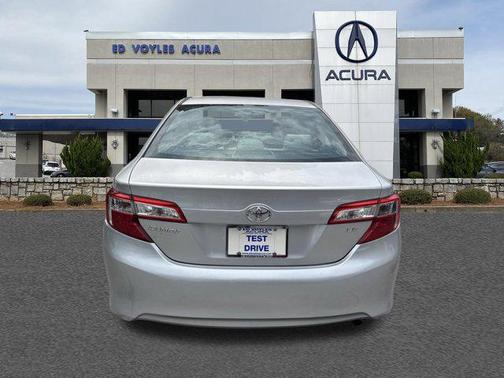 Classic Silver Metallic 2014 Toyota Camry LE