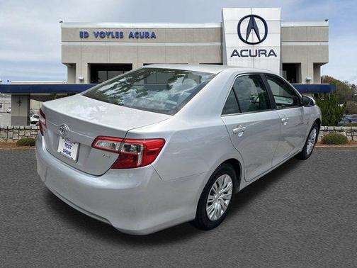 Classic Silver Metallic 2014 Toyota Camry LE