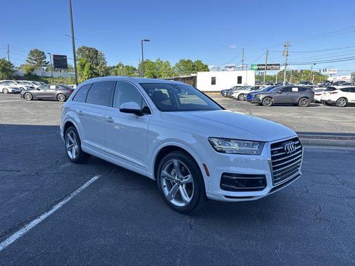 Glacier White Metallic 2019 Audi Q7 55 Prestige