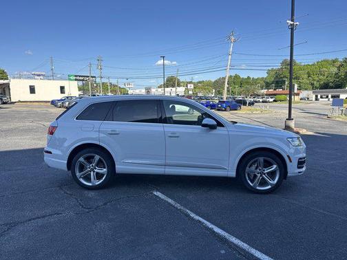 Glacier White Metallic 2019 Audi Q7 55 Prestige