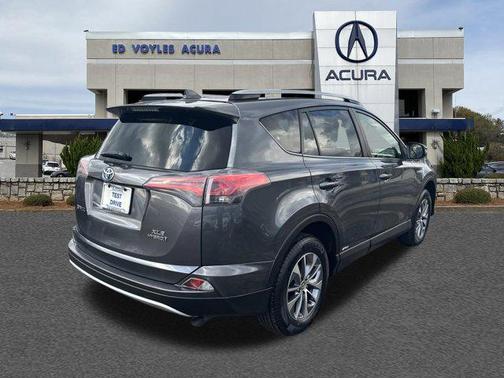 2017 Toyota RAV4 Hybrid XLE