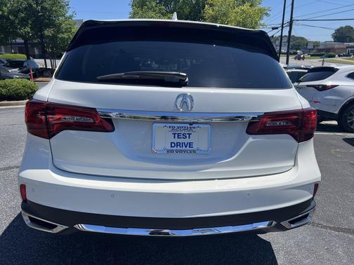 White Diamond Pearl 2019 Acura MDX w/Technology Pkg