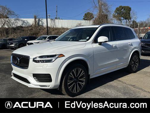 2020 Volvo XC90 T6 Momentum
