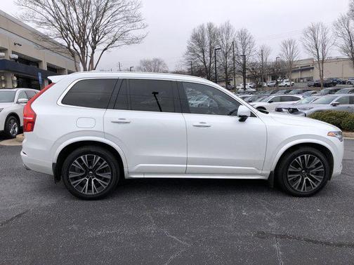 2020 Volvo XC90 T6 Momentum