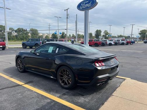 2025 Ford Mustang EcoBoost Premium