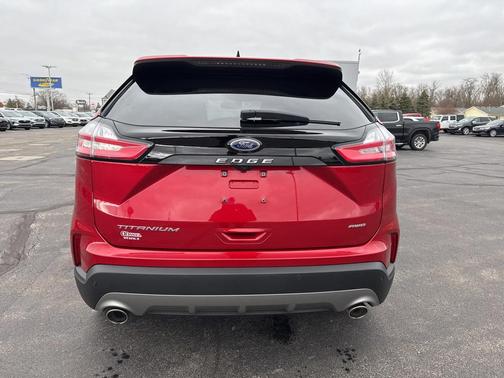 2023 Ford Edge Titanium