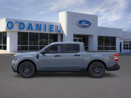 Azure Gray Metallic Tri-Coat 2026 Ford Maverick XLT