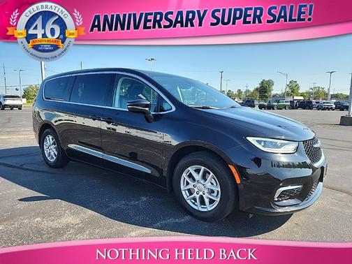 2024 Chrysler Pacifica Touring L