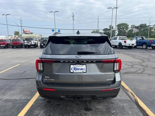 2025 Ford Explorer Active