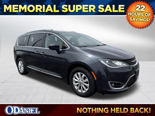 Maximum Steel Metallic Clearcoat 2020 Chrysler Pacifica Touring L