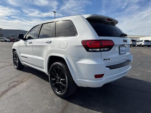 2017 Jeep Grand Cherokee Altitude