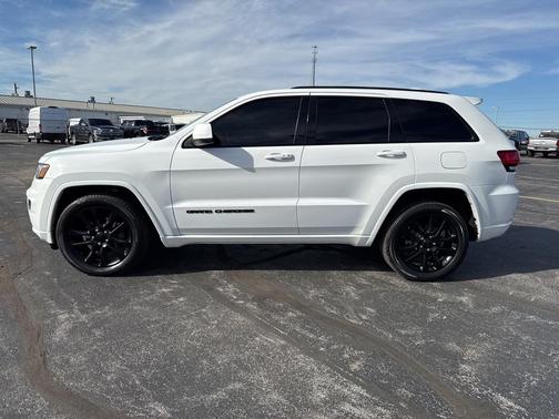 2017 Jeep Grand Cherokee Altitude