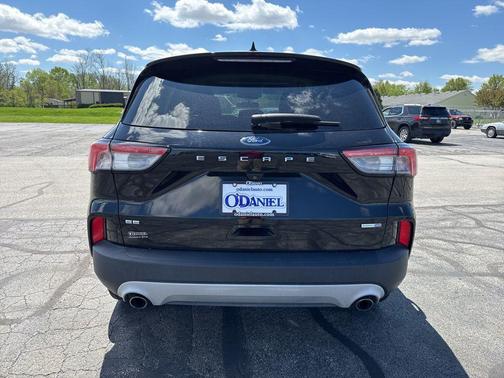 Black Metallic 2020 Ford Escape SE