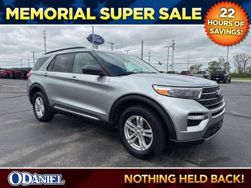 Silver Metallic 2023 Ford Explorer XLT