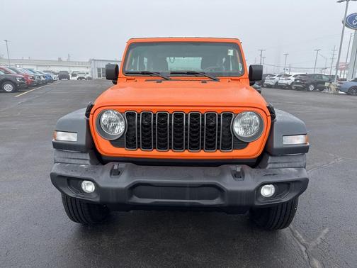 2025 Jeep Wrangler Sport