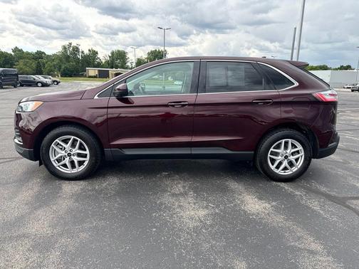 Burgundy 2024 Ford Edge SEL