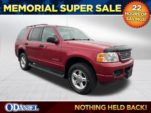 Red Fire Clearcoat Metallic 2004 Ford Explorer XLT