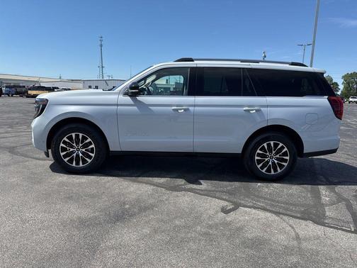 Silver Metallic 2025 Ford Expedition Platinum