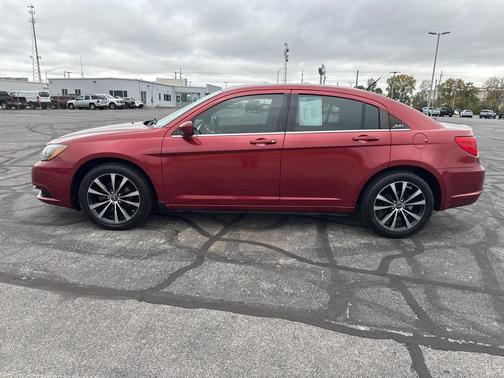 2013 Chrysler 200 Touring
