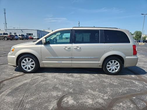 2012 Chrysler Town & Country Touring