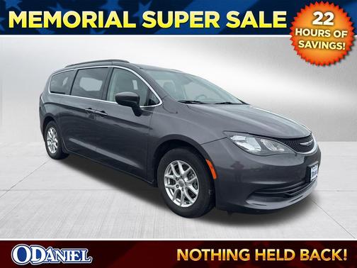 Granite Crystal Metallic Clearcoat 2020 Chrysler Voyager LXI