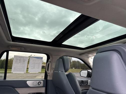 2018 Lincoln Navigator Black Label
