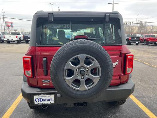 2025 Ford Bronco Base