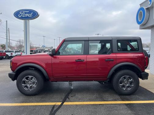 2025 Ford Bronco Base