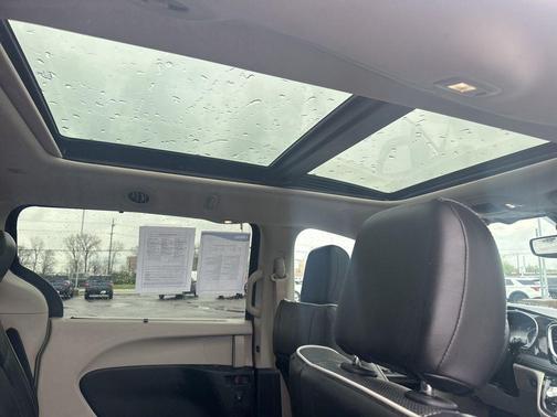 Ceramic Gray Clearcoat 2023 Chrysler Pacifica Limited