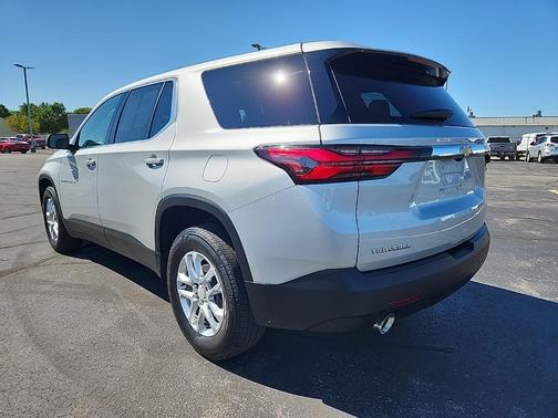 2022 Chevrolet Traverse LS
