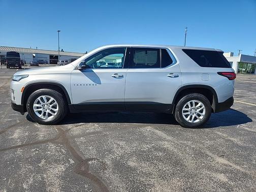 2022 Chevrolet Traverse LS