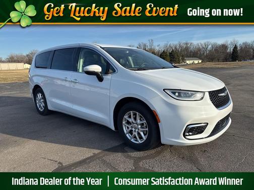 2023 Chrysler Pacifica Touring L