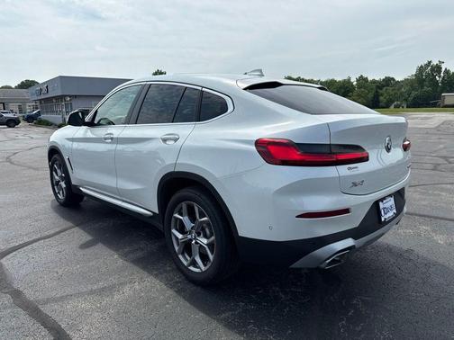 Alpine White 2024 BMW X4 xDrive30i