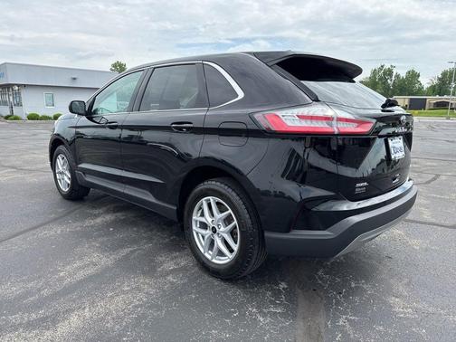Black Metallic 2023 Ford Edge SEL