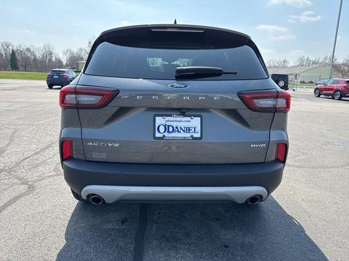 Gray Metallic 2025 Ford Escape Active