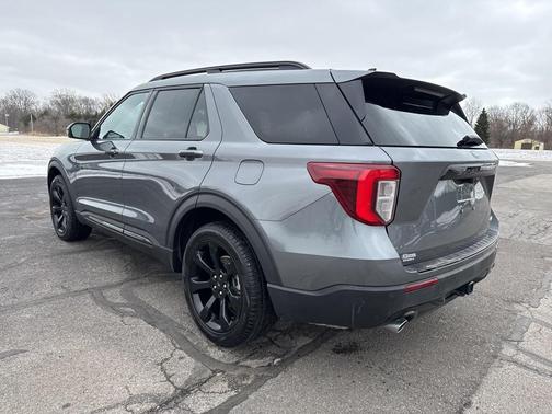 2023 Ford Explorer ST-Line