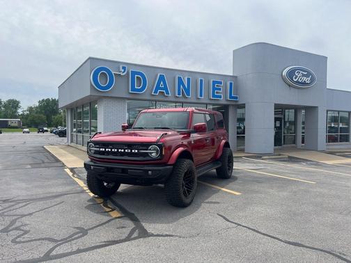 Ruby Red Metallic Tinted Clearcoat 2026 Ford Bronco Outer Banks