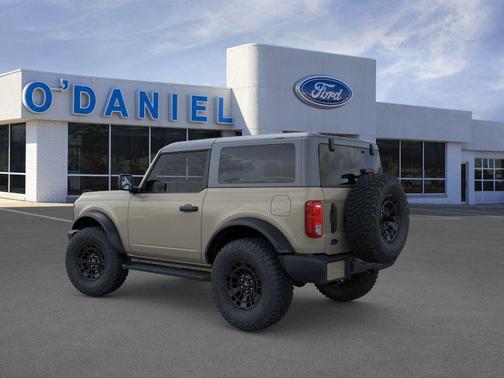 Desert Sand 2026 Ford Bronco Base