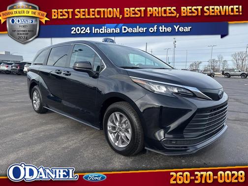 2024 Toyota Sienna LE
